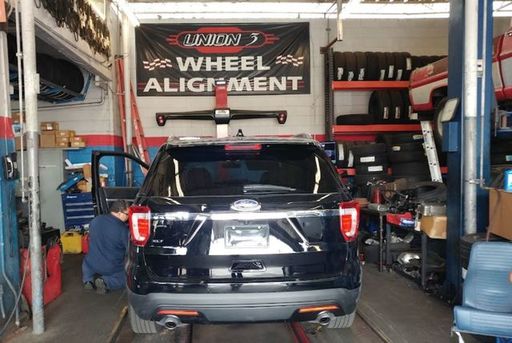 Union 3 Auto Logo.jpg